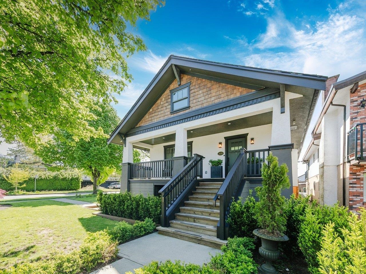 Property Photo:  2680 Dundas Street  BC V5K 1P9 