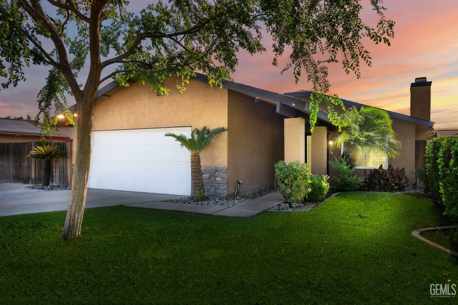 Property Photo: 6300 Ringwood Street CA 93313