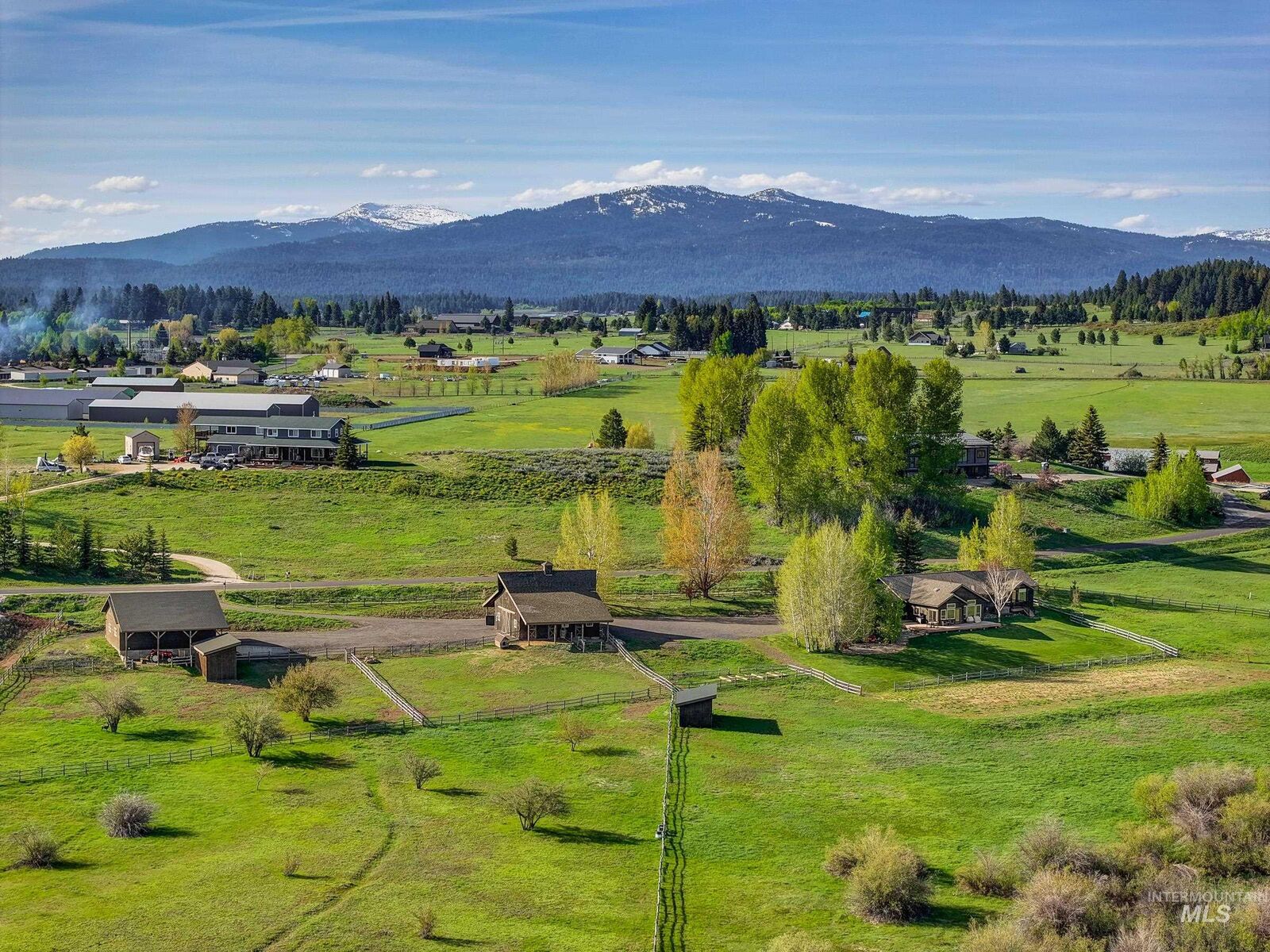 Property Photo:  45 Knob Hill Drive  ID 83638 