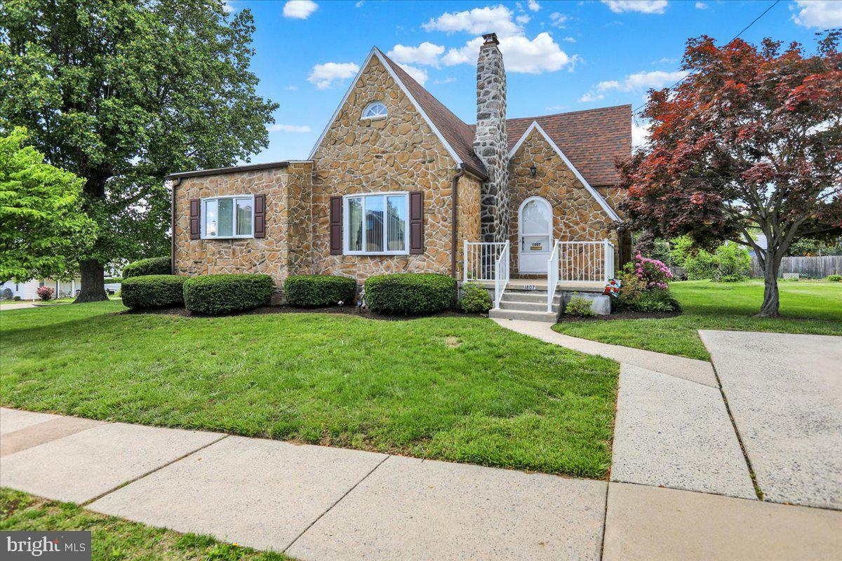 Property Photo: 1807 King Street PA 19605