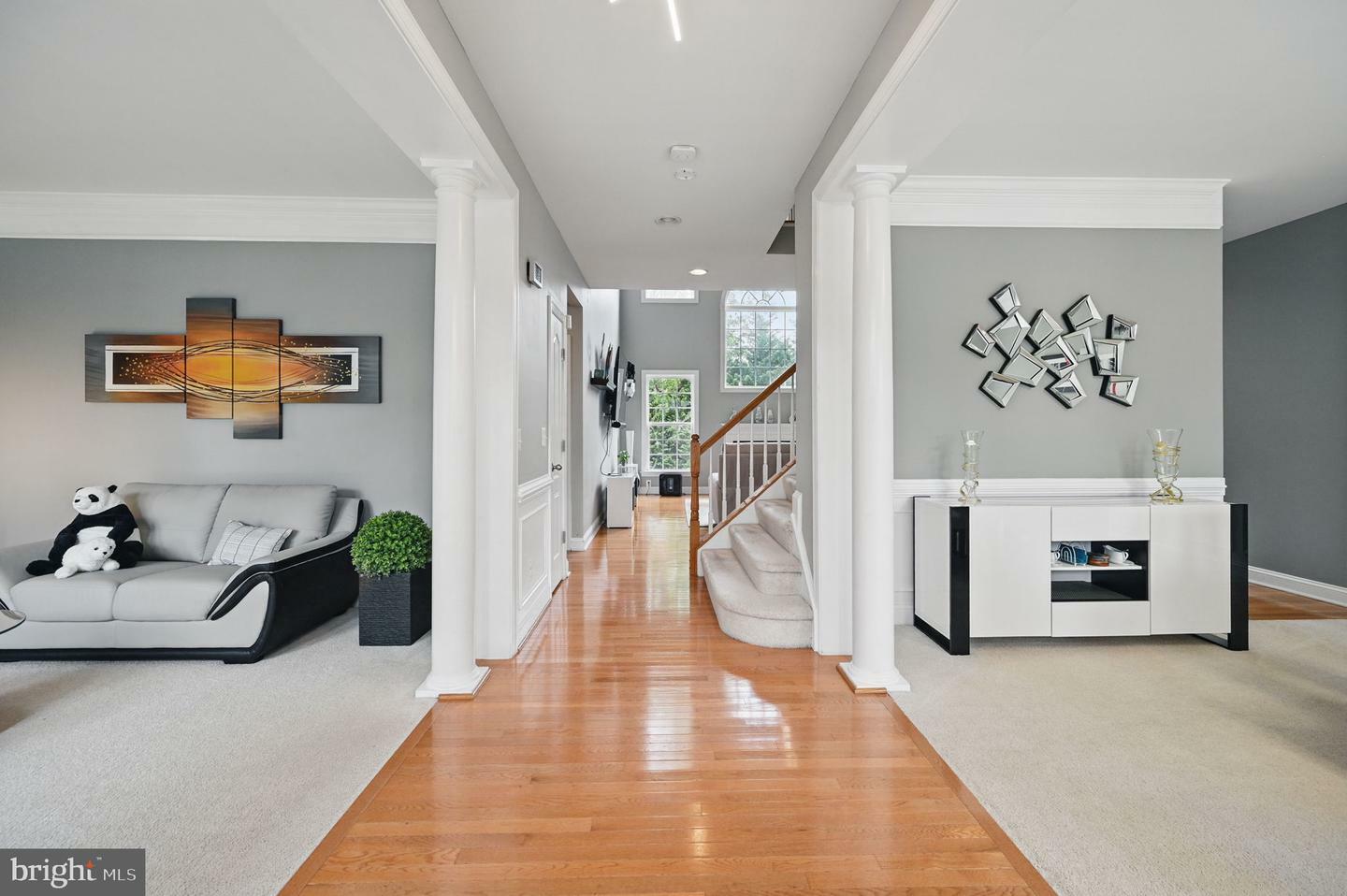 Property Photo: 9129 Autumn Glory Lane VA 20136