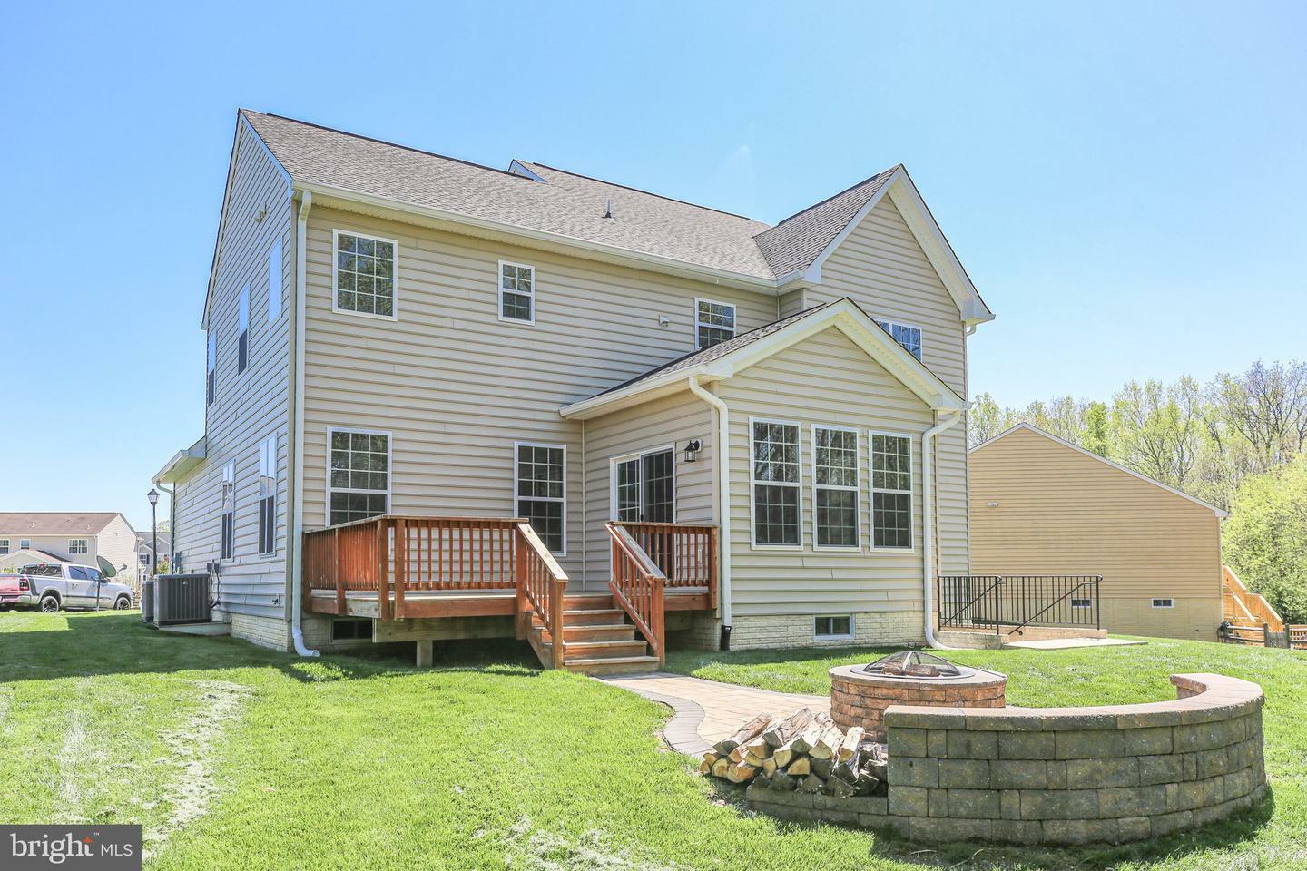 Property Photo: 5194 Longbow Road VA 22485