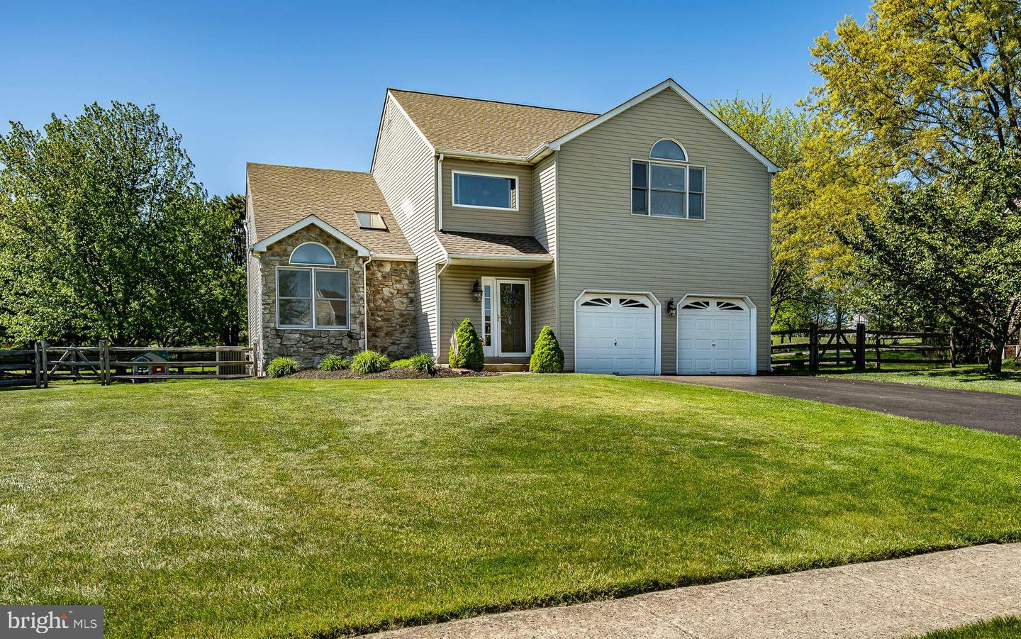 Property Photo: 134 Elio Circle PA 19468