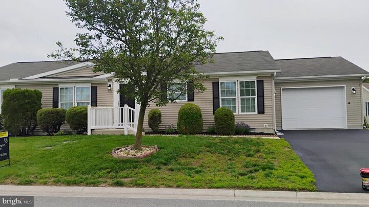 Property Photo:  710 McGinnis Drive 710  DE 19901 