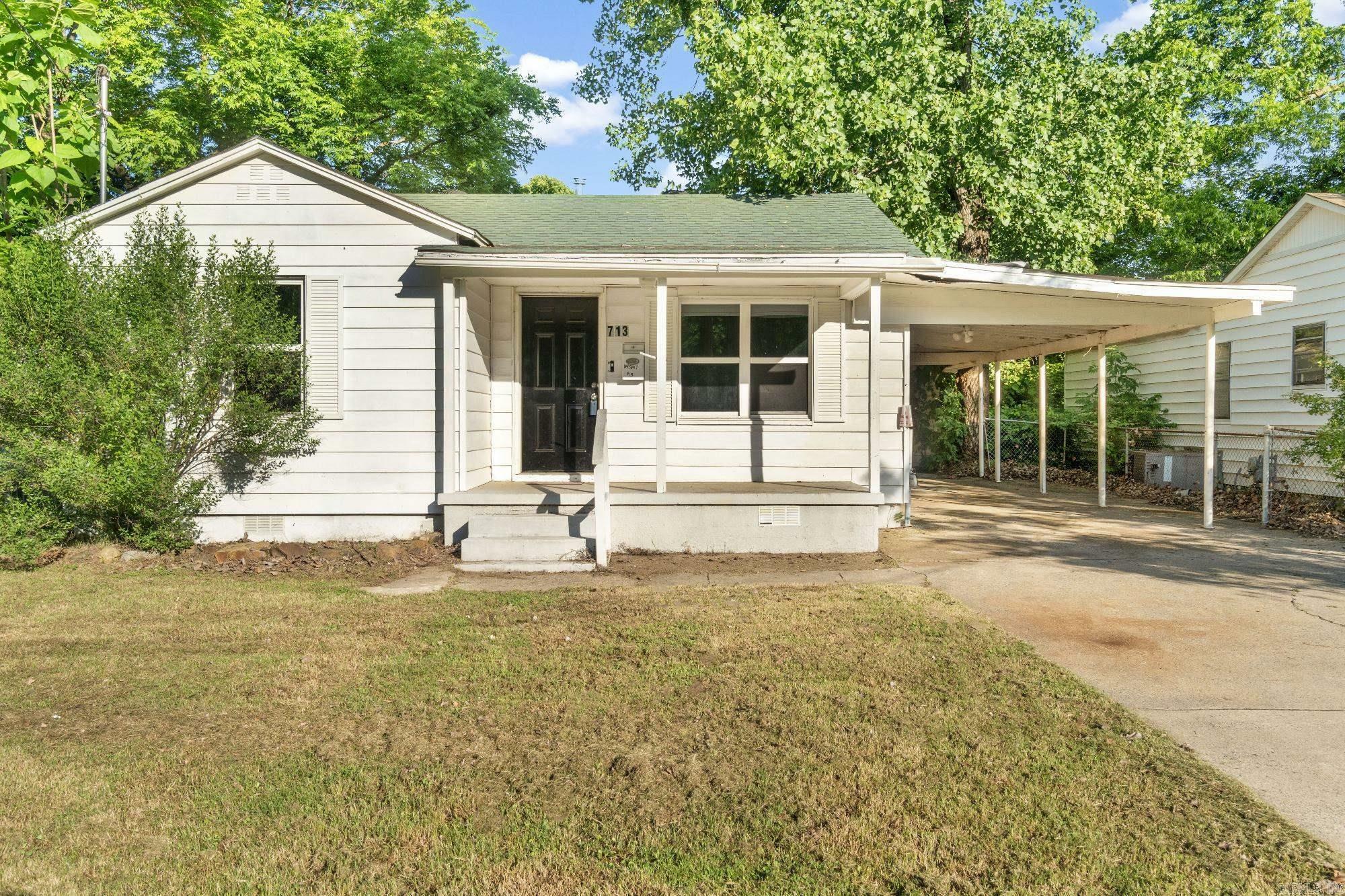 Property Photo: 713 Hyacinth Street AR 72117