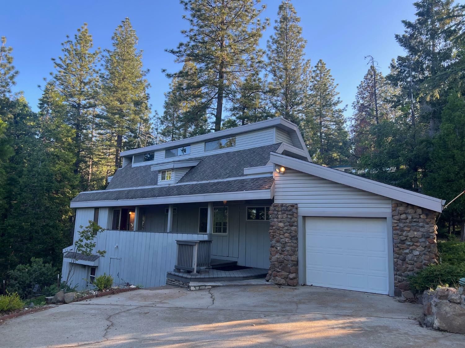 Property Photo: 840 Sandalwood Drive CA 95247