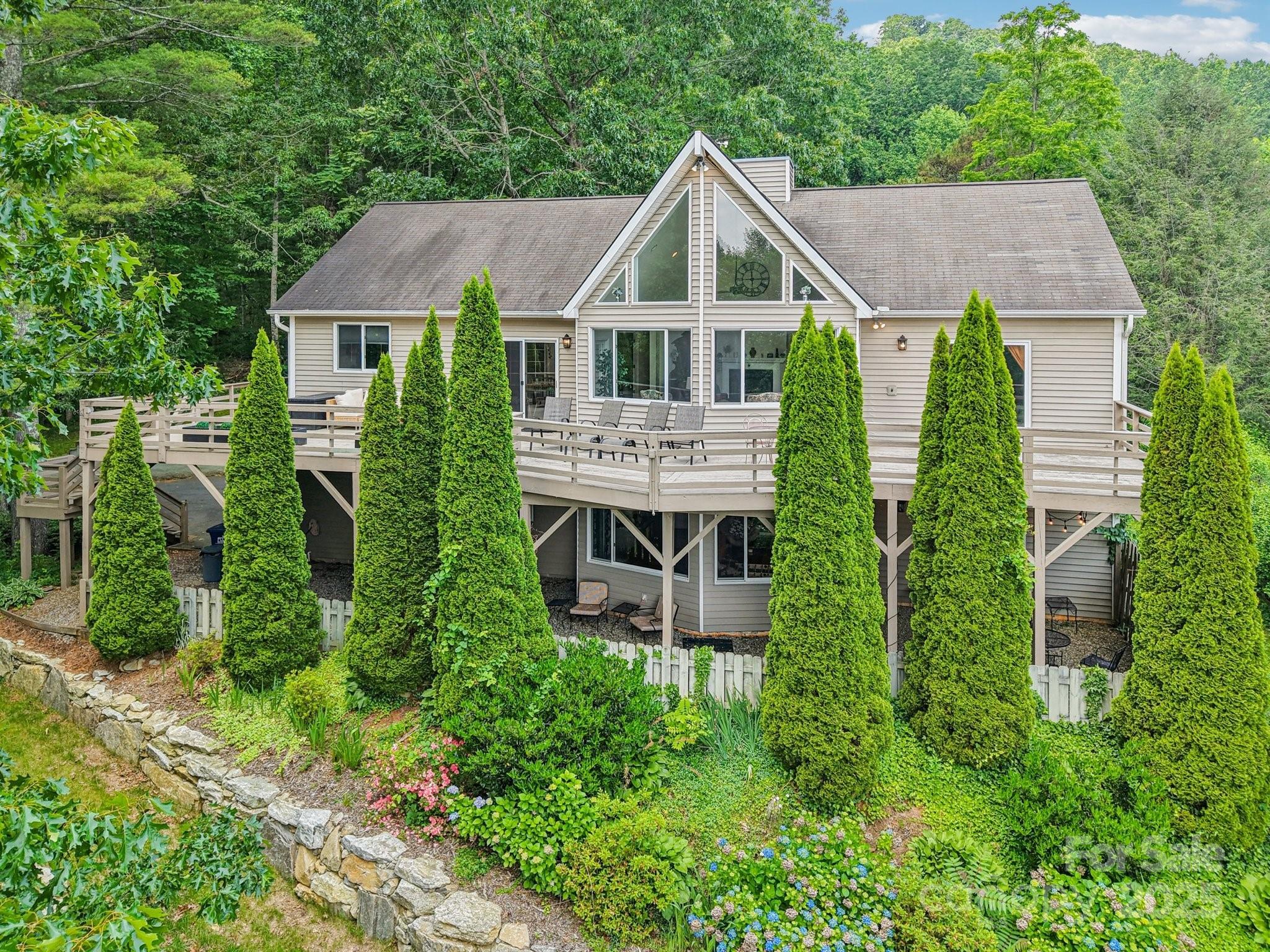 Property Photo: 66 Surrey Run NC 28803