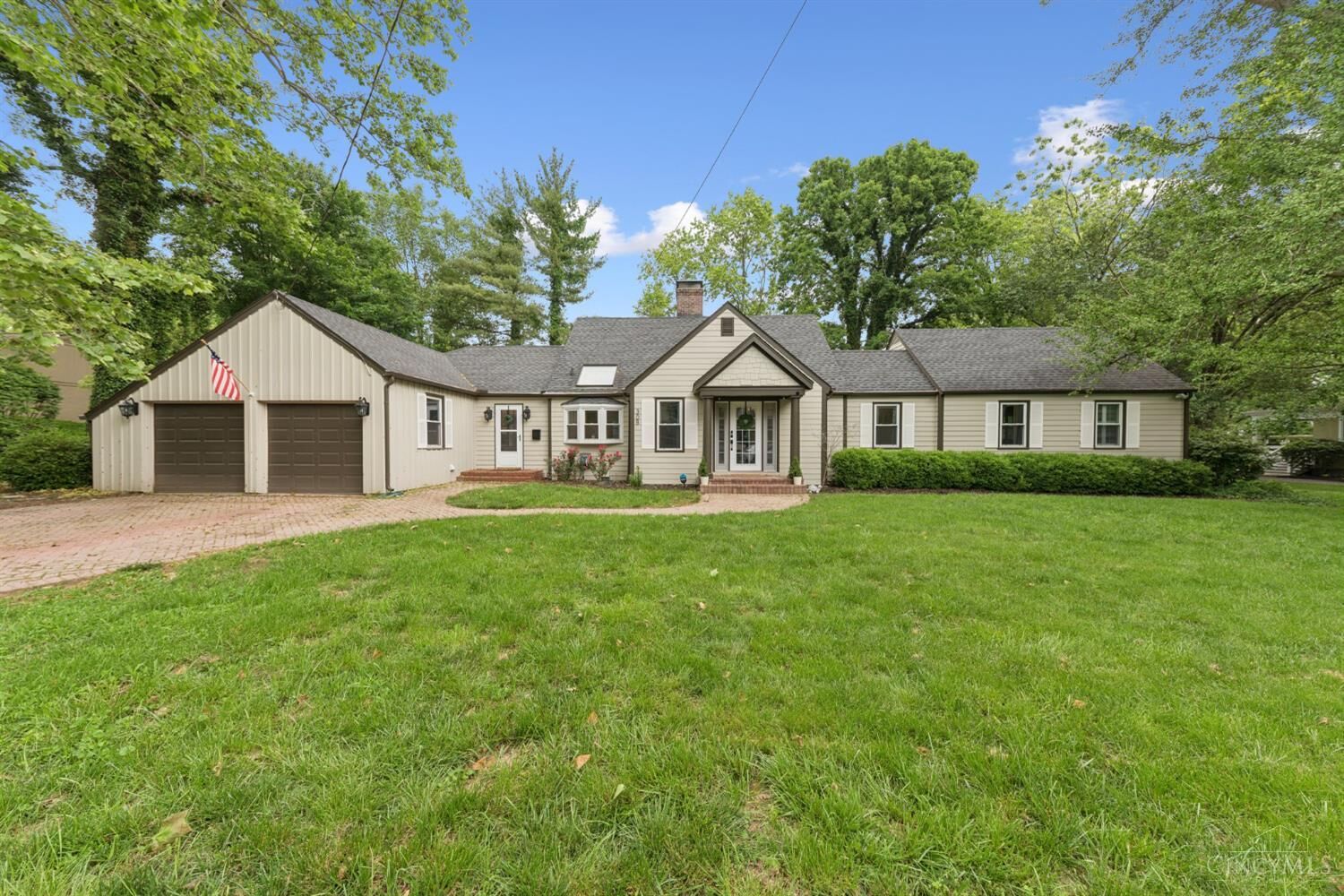 Property Photo:  308 Oxford Avenue  OH 45174 