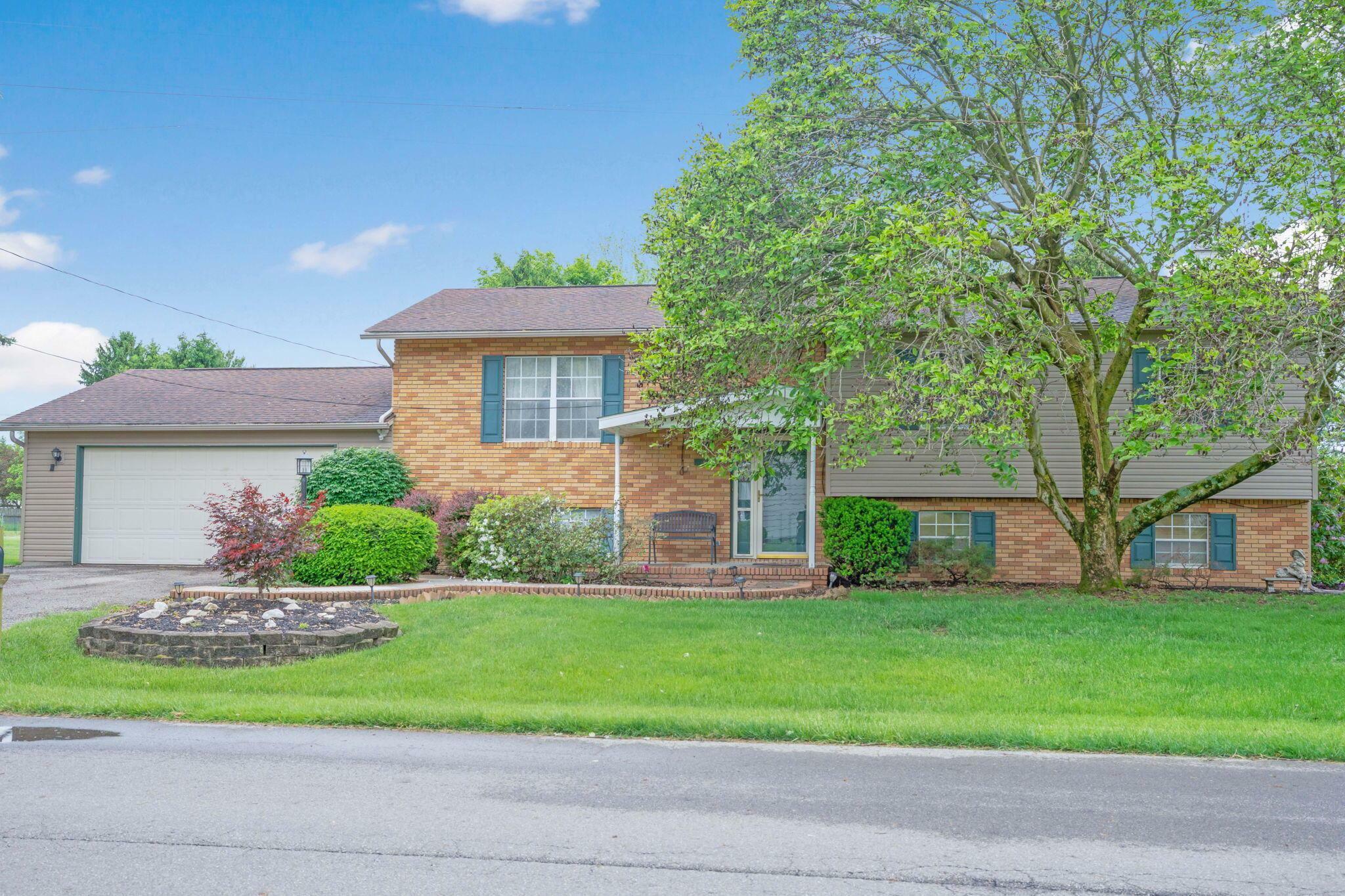 Property Photo:  299 Sherwood Downs S  OH 43055 