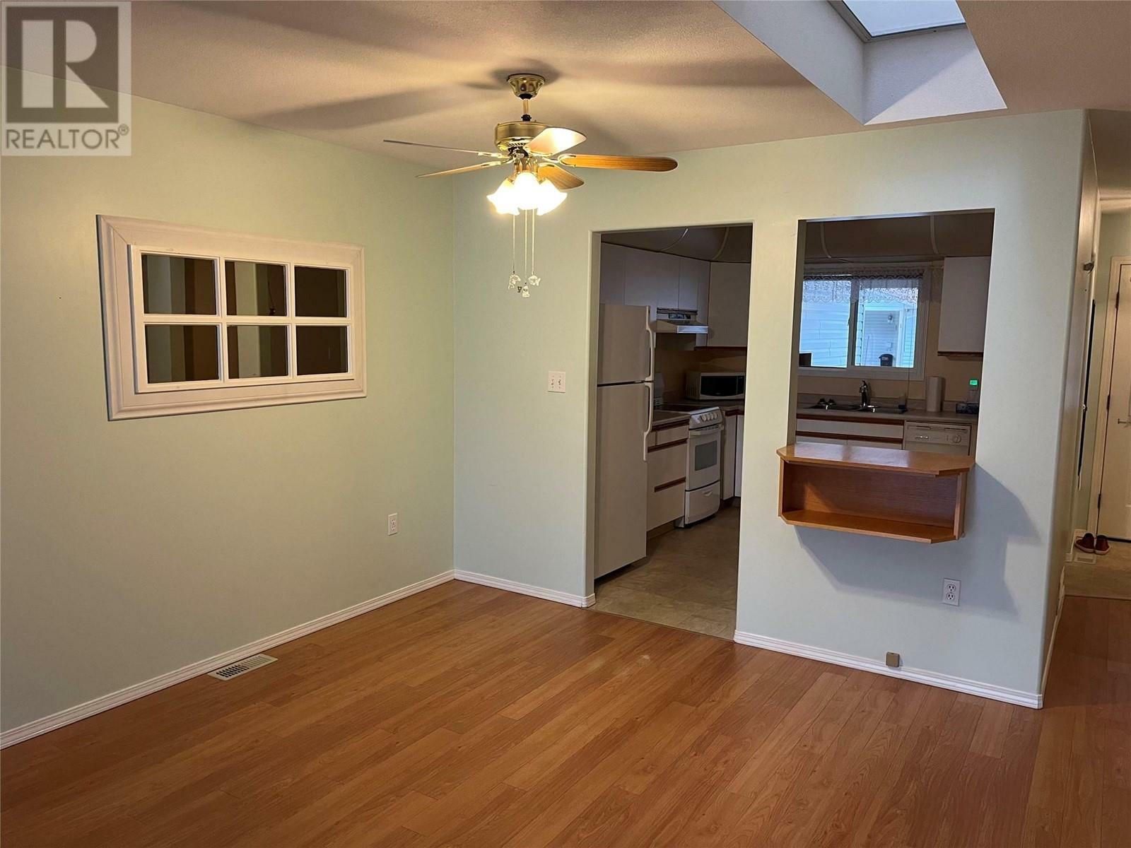 Property Photo: 2210 Columbia Avenue 25 BC V1N 2X1