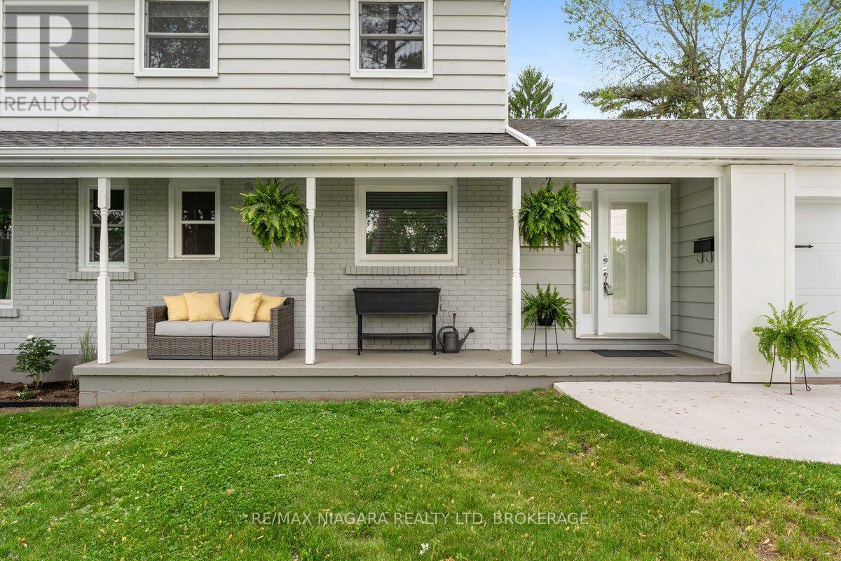 Property Photo: 18 Rosemount Avenue ON L3K 5P7