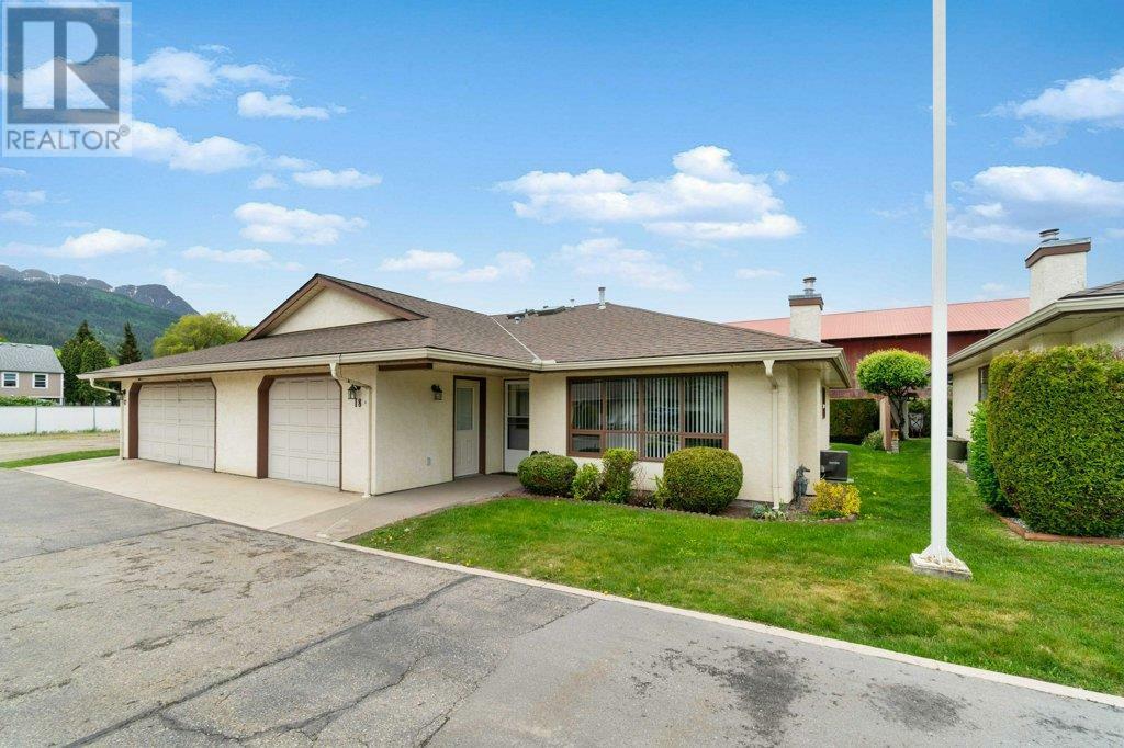 Photo de la propriété: 151 8th Avenue Southwest 18 BC V1E 1B9