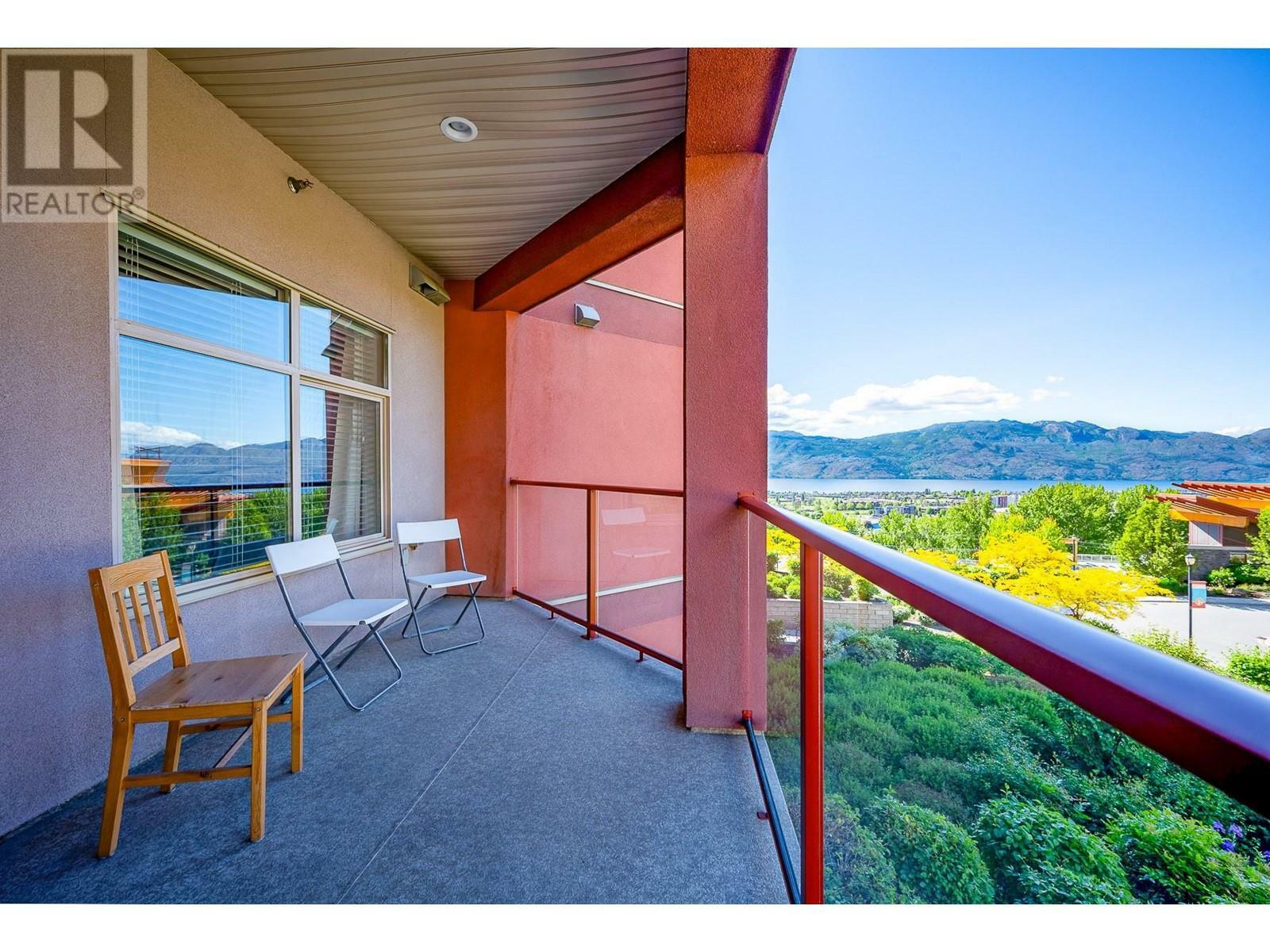 Property Photo: 3211 Skyview Lane 201 BC V4T 3J3