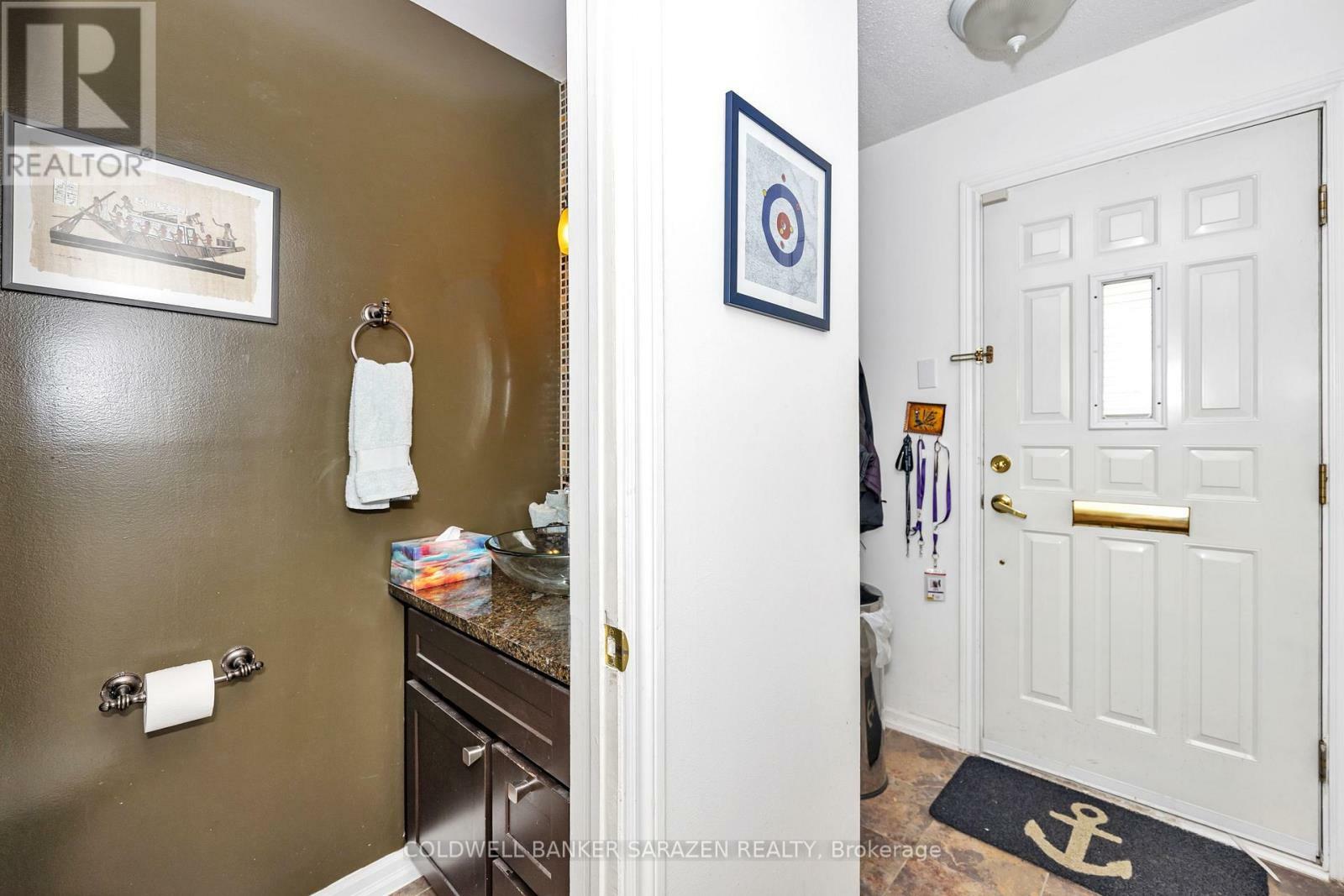 Property Photo: 1461 Perez Crescent ON K1J 8V3