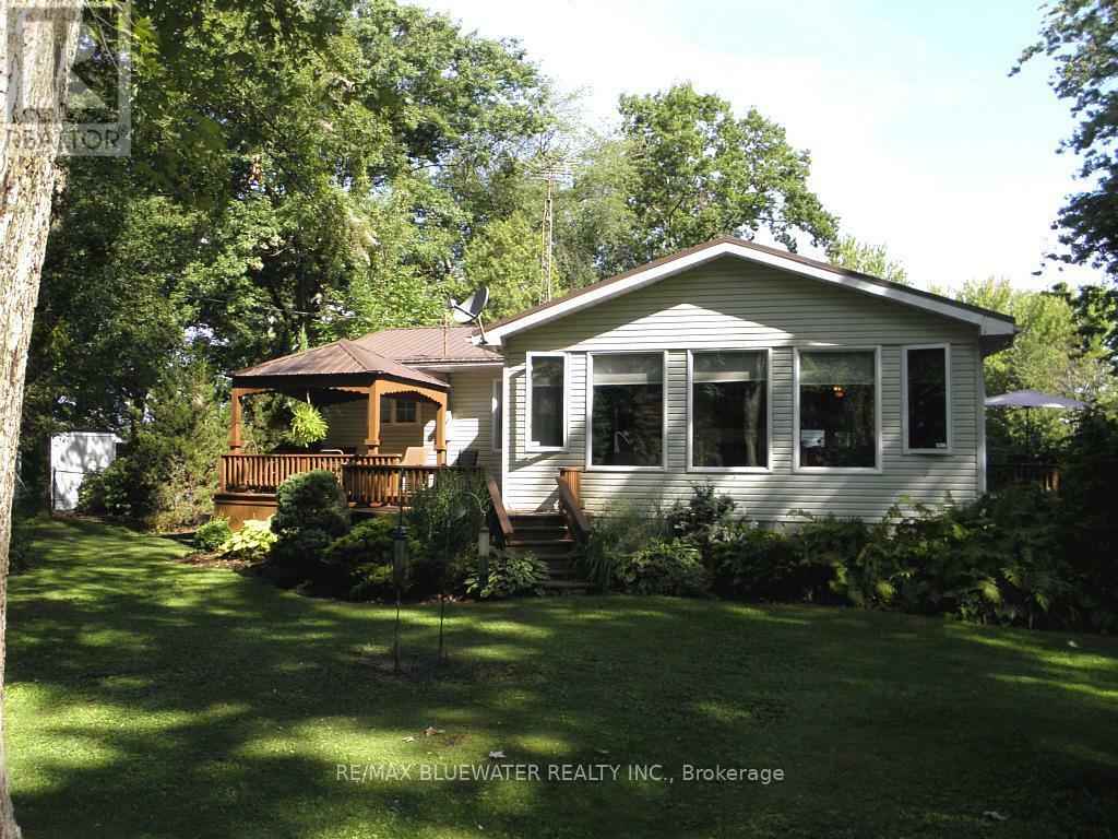 Property Photo: 6016 Max Drive ON N0N 1J1