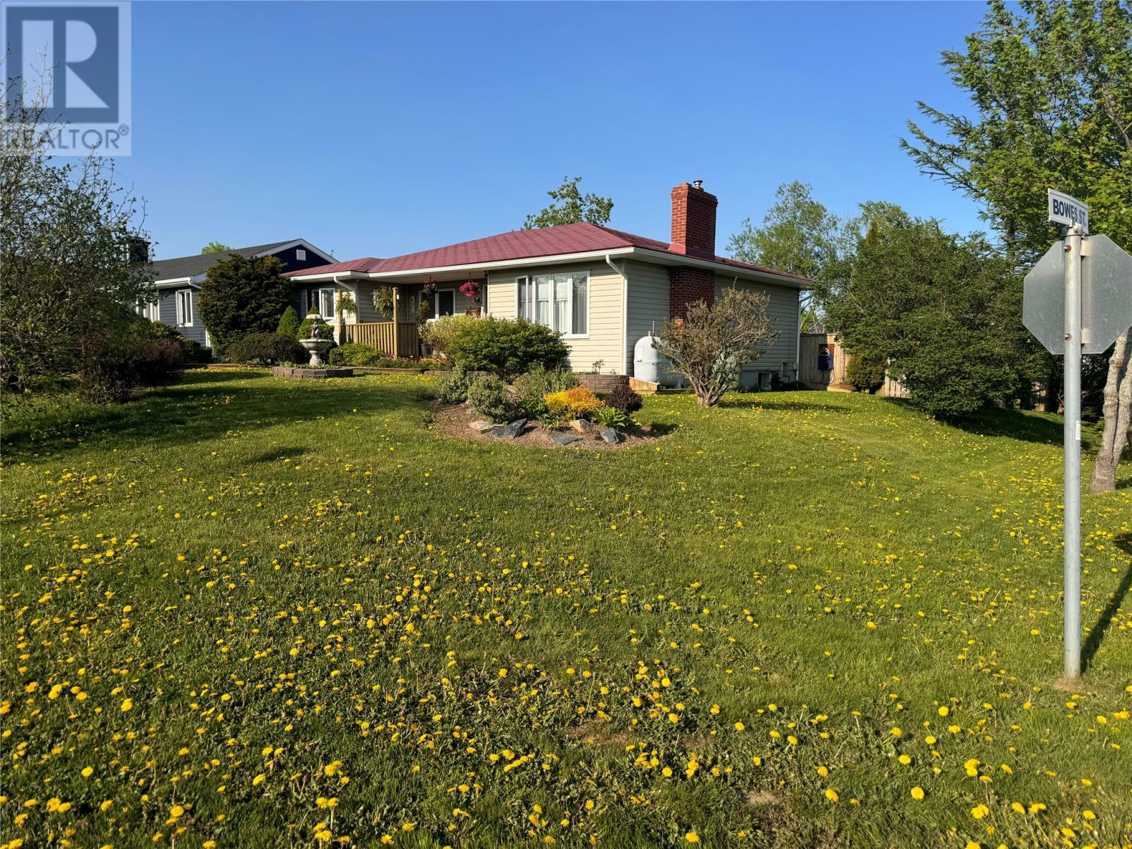 258 Elizabeth Drive  Gander NL A1V 1J4 photo