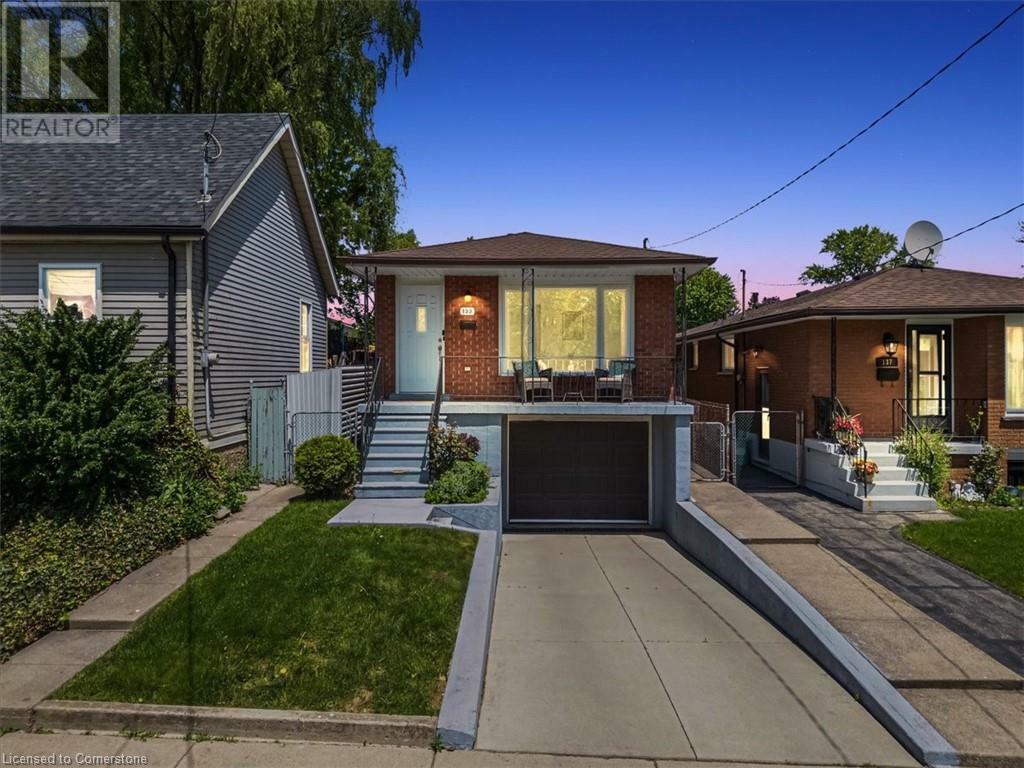 Photo de la propriété: 133 Picton Street East ON L8L 3W7