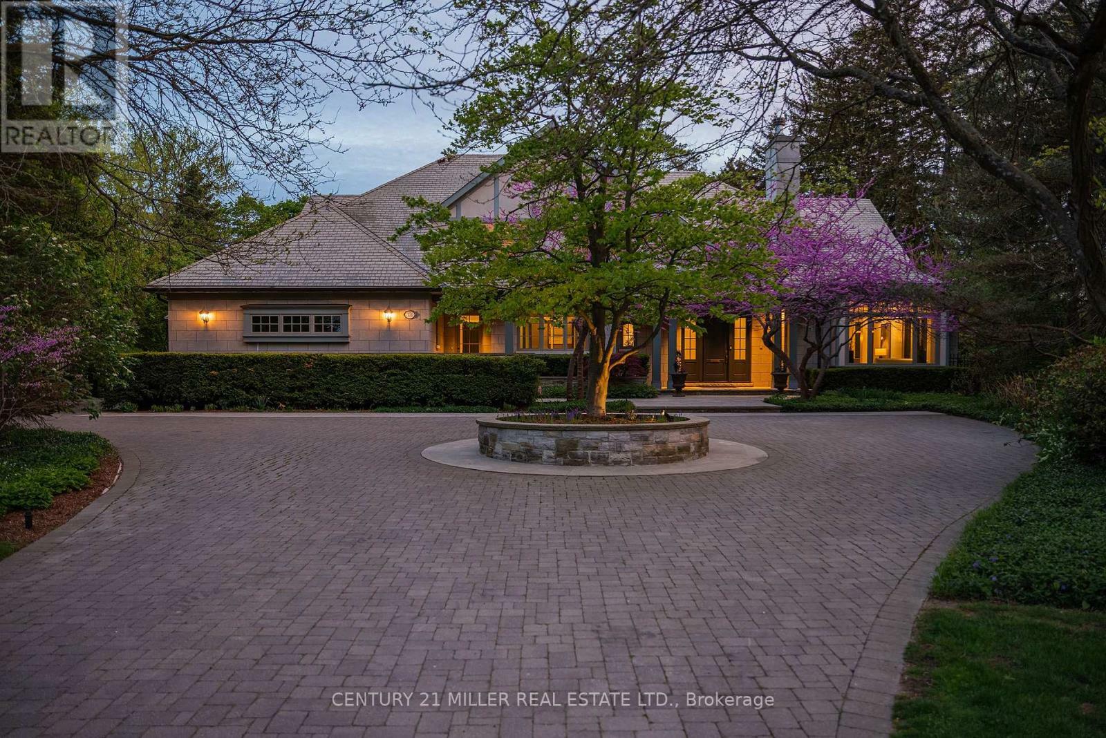 Property Photo: 370 Poplar Drive ON L6J 4E4