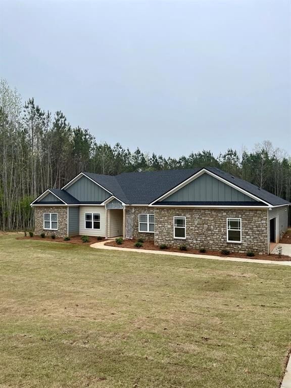 Property Photo: 724 Mann Road GA 31826