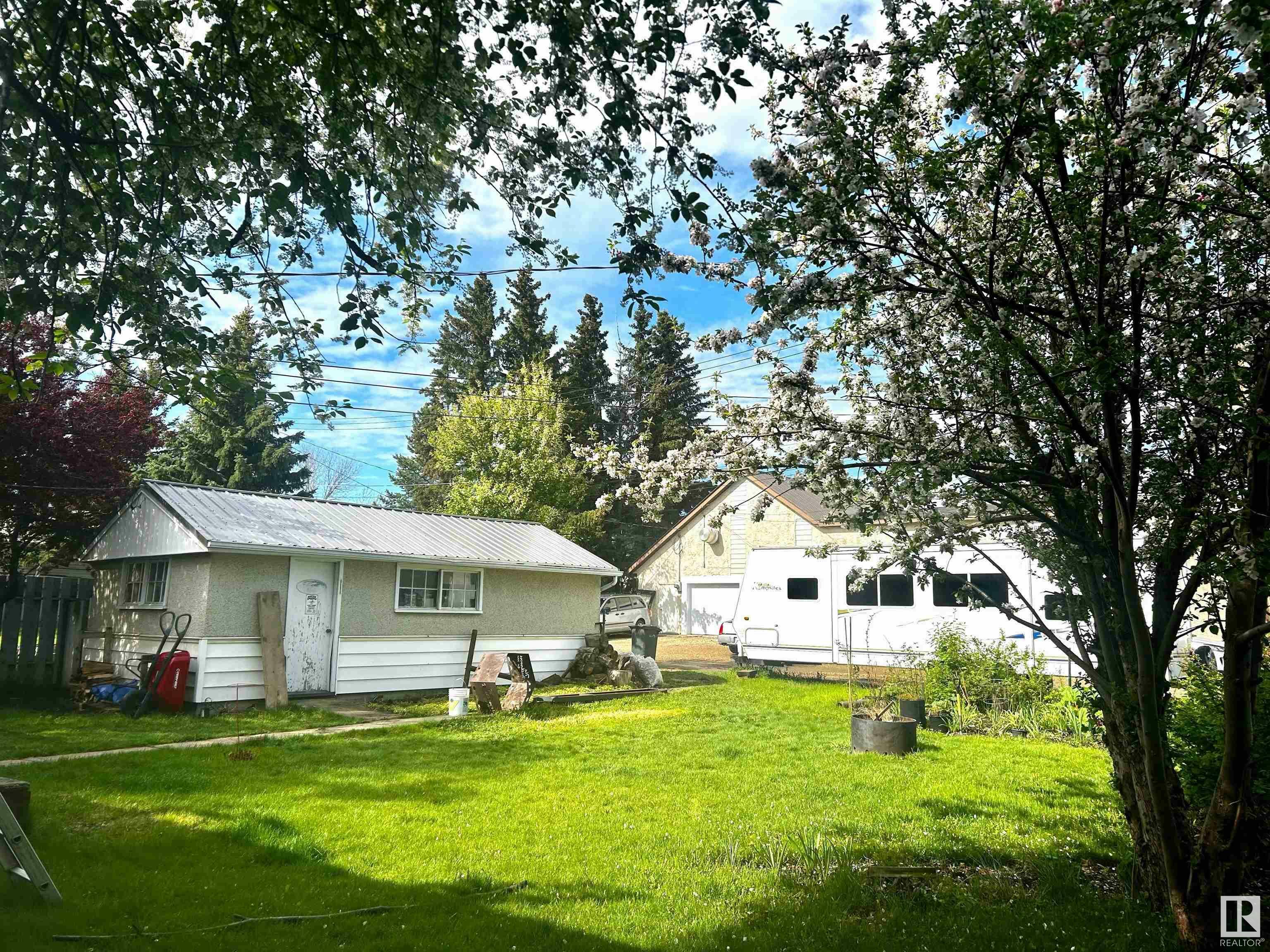 Property Photo:  5036 47 Street  AB T7A 1C7 