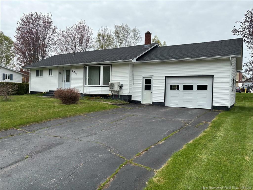 2005 Balsam Avenue  Bathurst NB E2A 4X4 photo