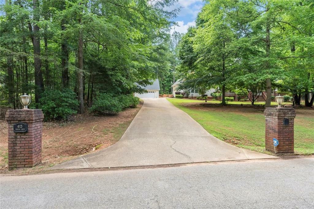Property Photo: 413 Tuxedo Drive GA 30530