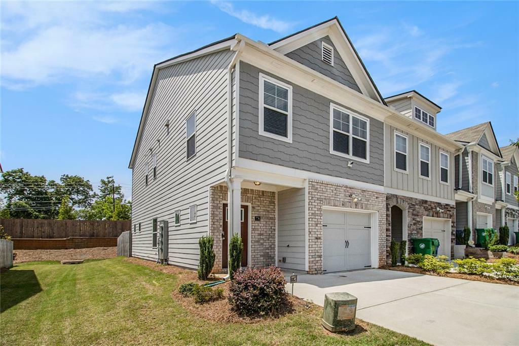 Property Photo: 1884 Plainsboro Drive GA 30058