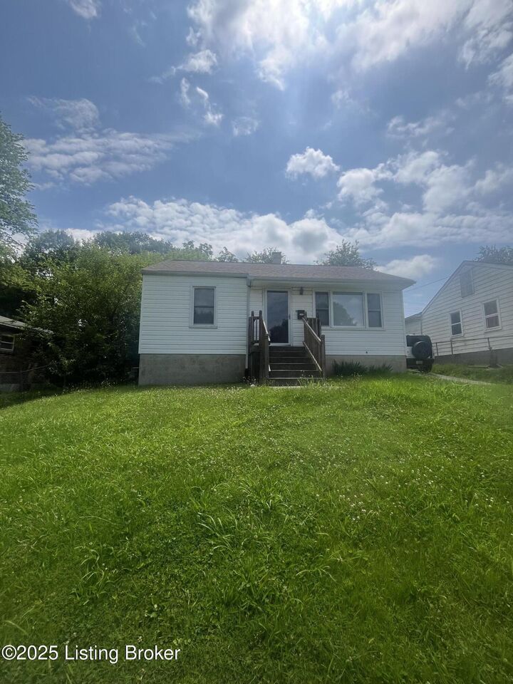 Property Photo:  533 Lee Rd  KY 42701 