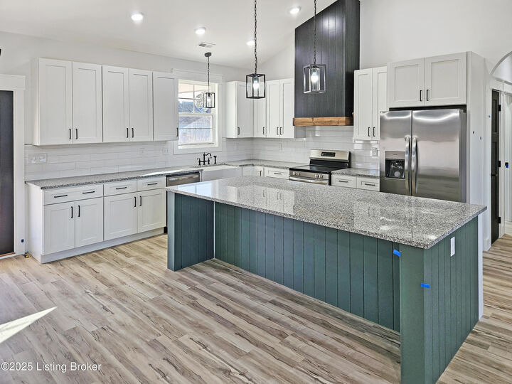 Property Photo:  106 Blatina Dr  KY 40175 