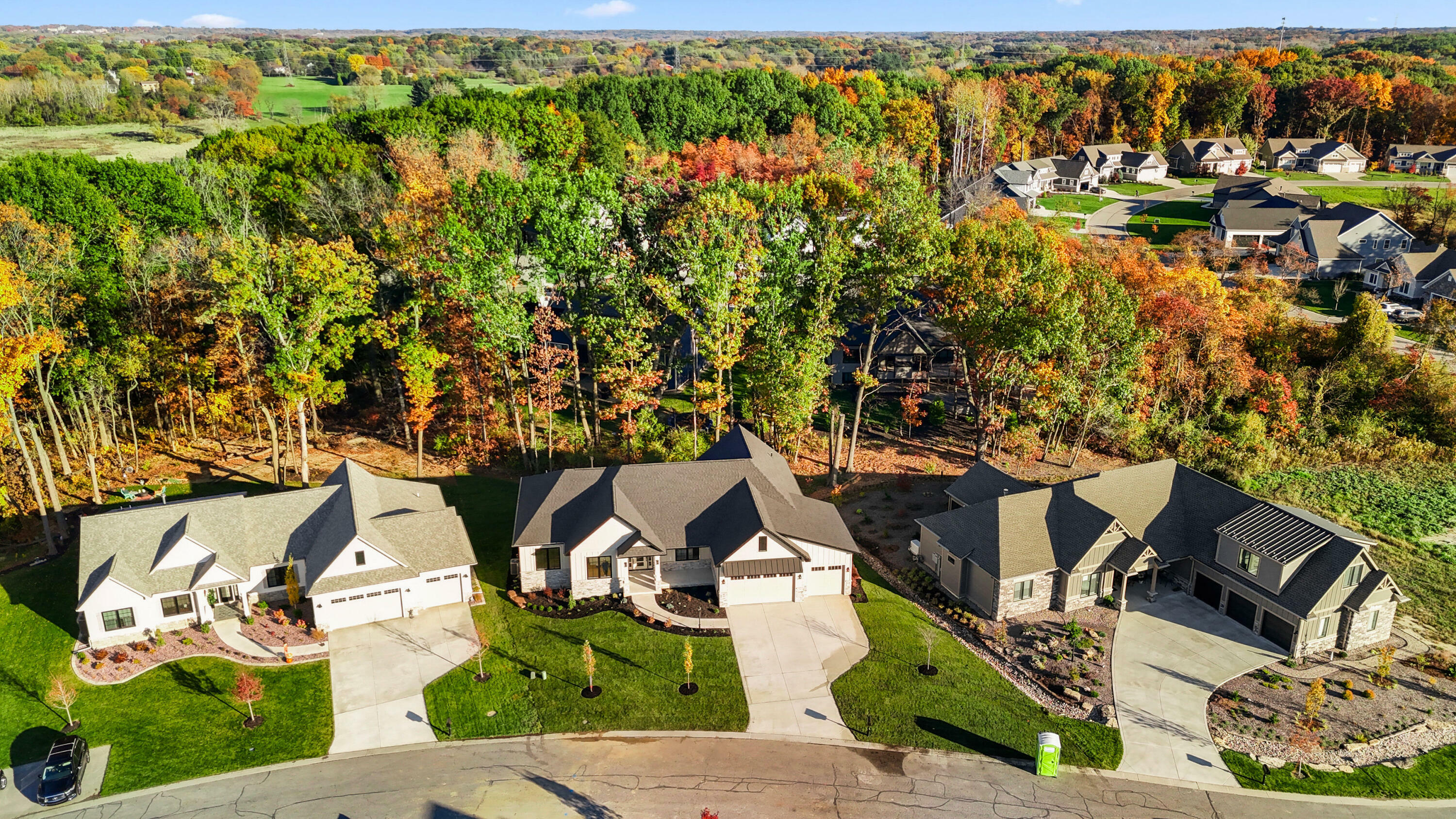 Property Photo:  195 N Pinhook Drive  IN 46385 