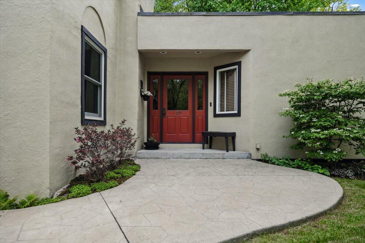 Property Photo: 17 E Stillwater Avenue IN 46301