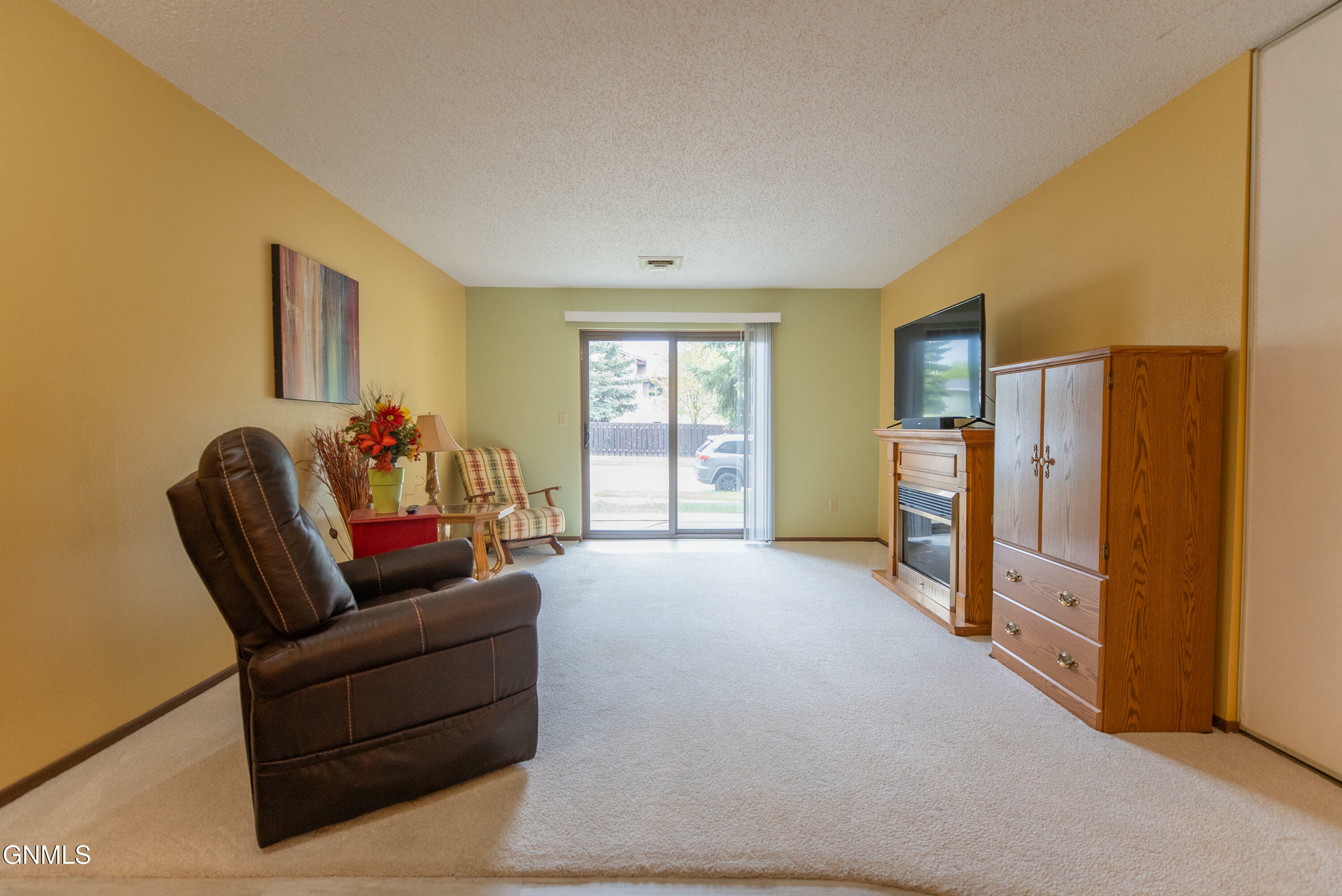 Property Photo: 2900 Ontario Lane NE 1 ND 58503
