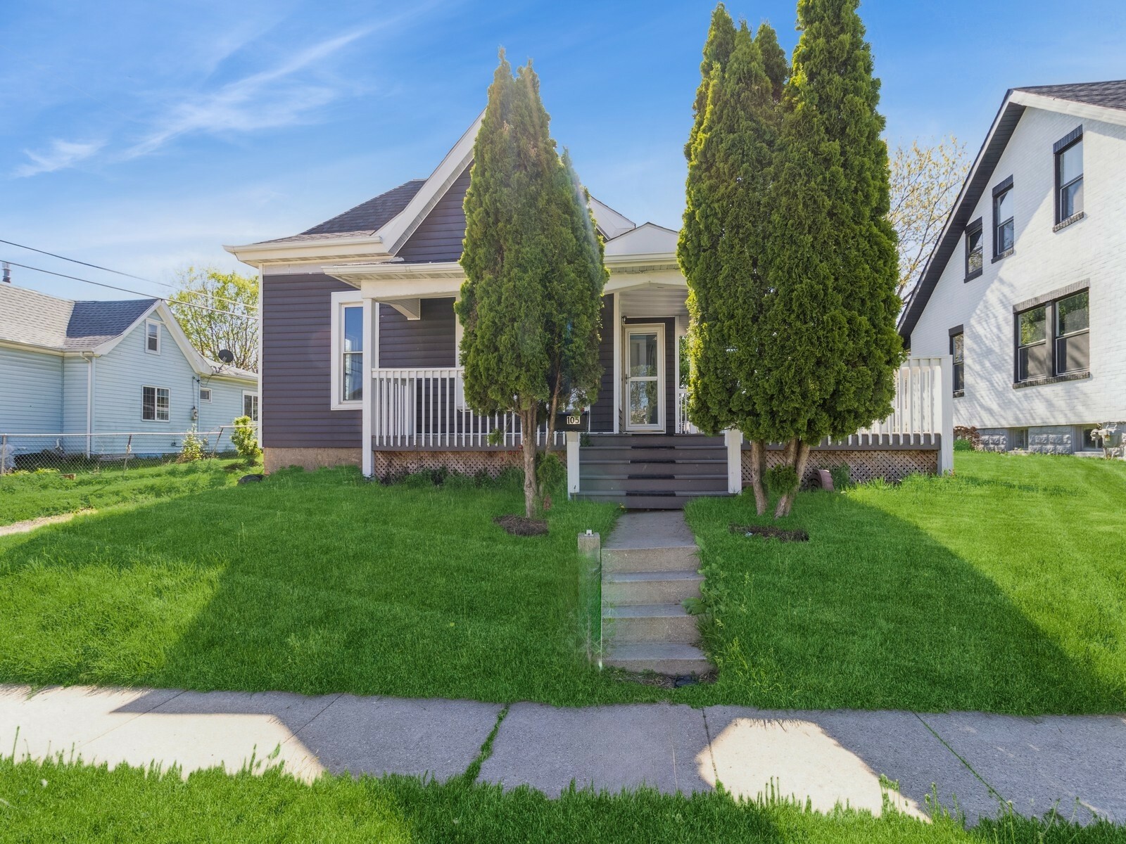 Property Photo:  105 S 2nd Street  IA 50158 