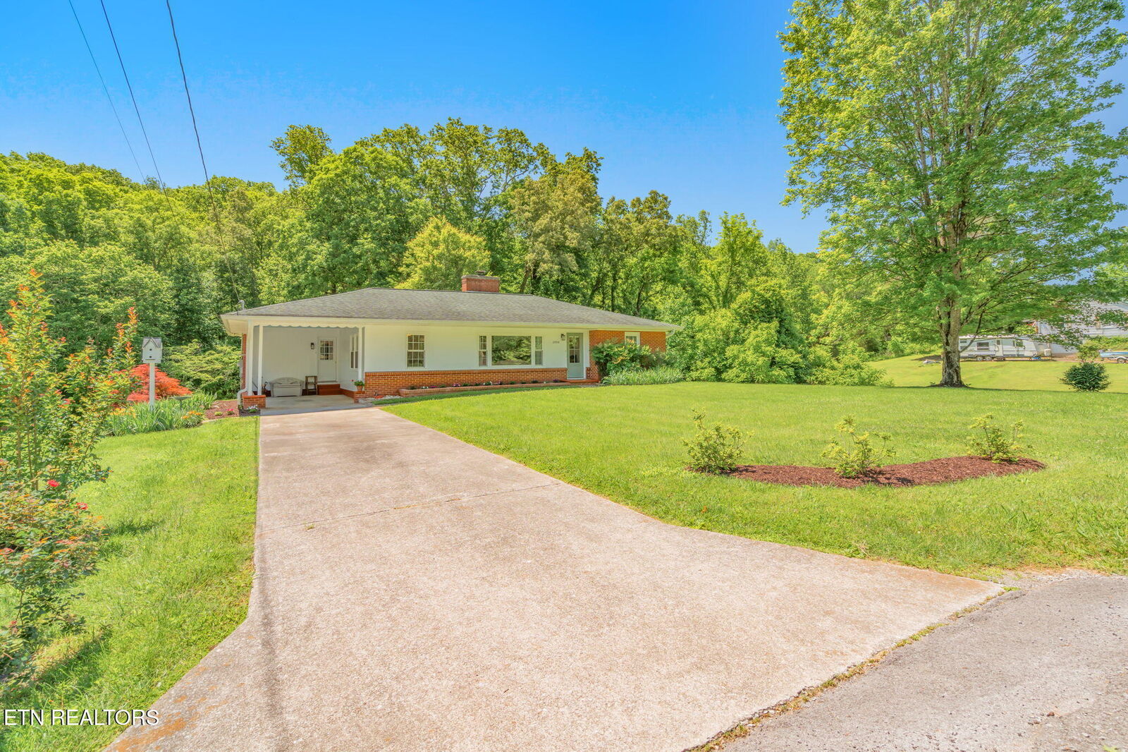 Property Photo:  1004 Deaderick Rd  TN 37920 