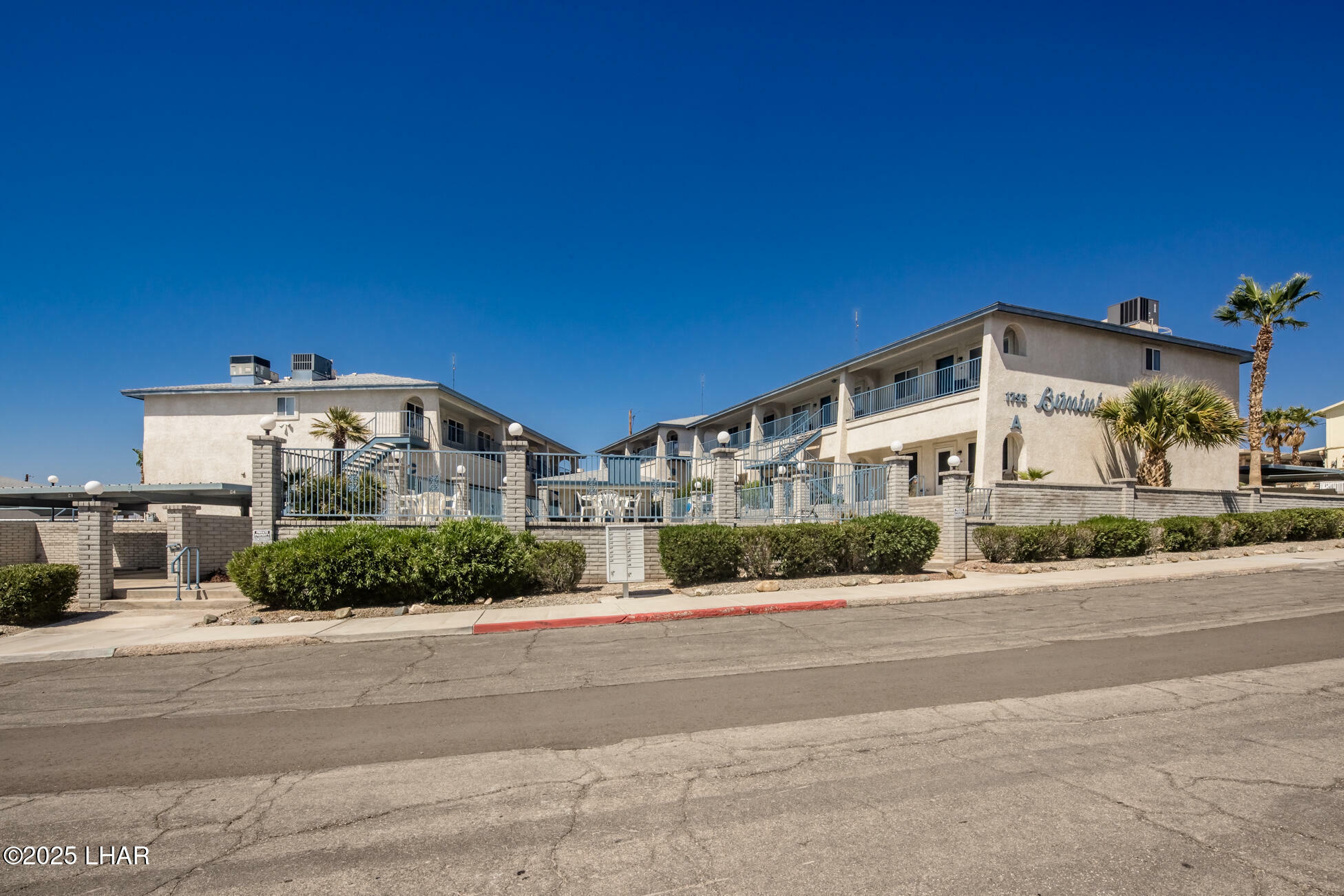 Property Photo: 1795 Bimini Ln A4 AZ 86403