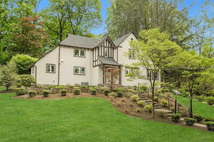 Property Photo: 34 Glenside Place NY 10514