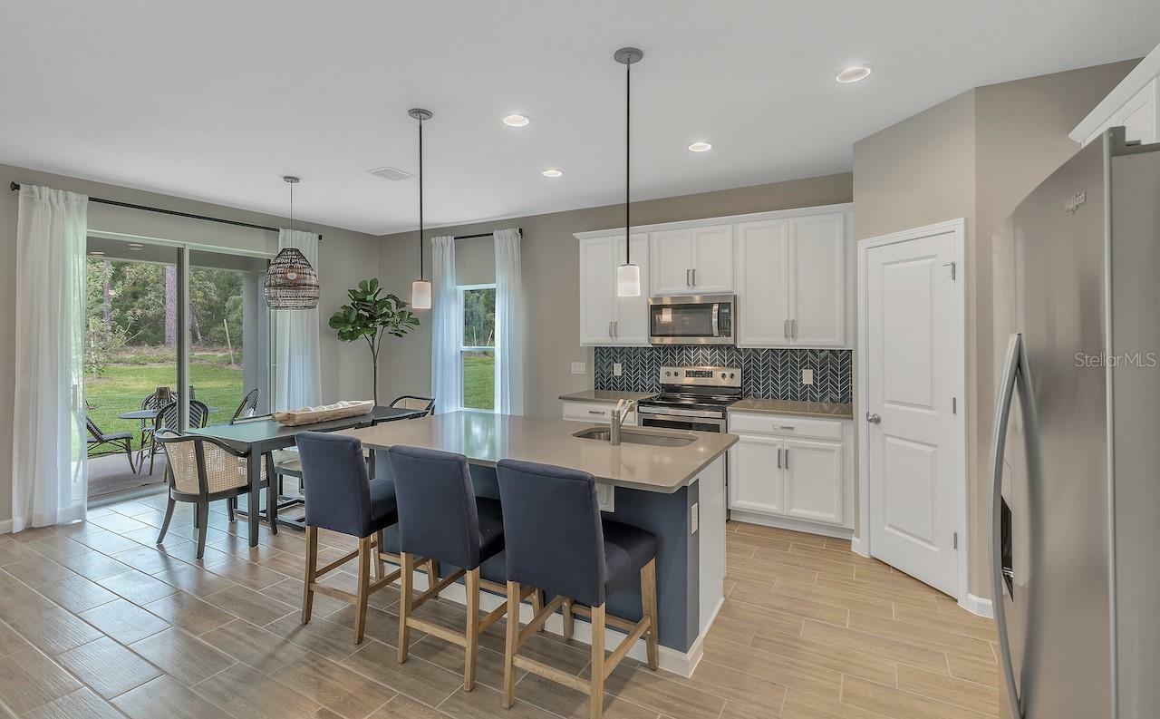 Property Photo: 1006 Landing Lane FL 32738
