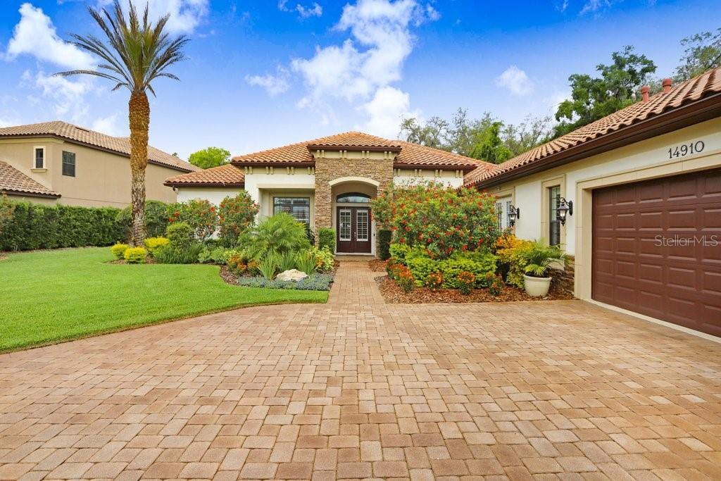 Property Photo: 14910 Tom Fazio Court FL 33626