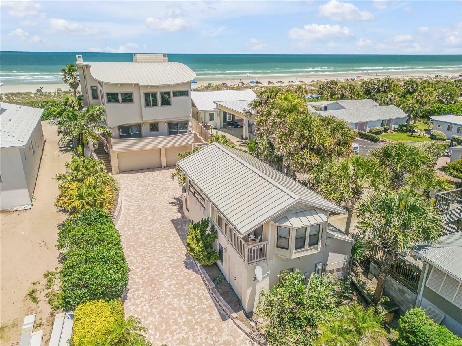 Property Photo: 1209 N Atlantic Avenue FL 32169