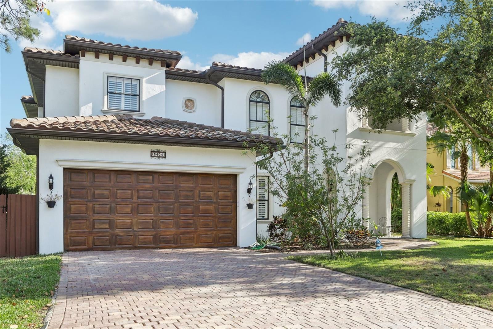Property Photo: 3404 W Sevilla Street FL 33629