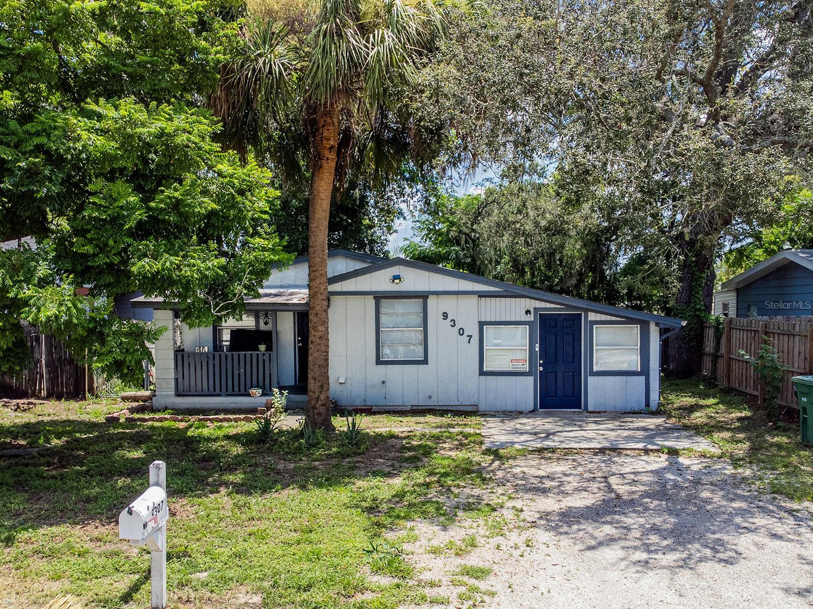 Property Photo: 9307 N 16th Street FL 33612