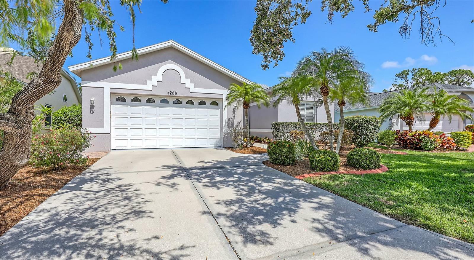Property Photo: 4208 Balmoral Way FL 34238