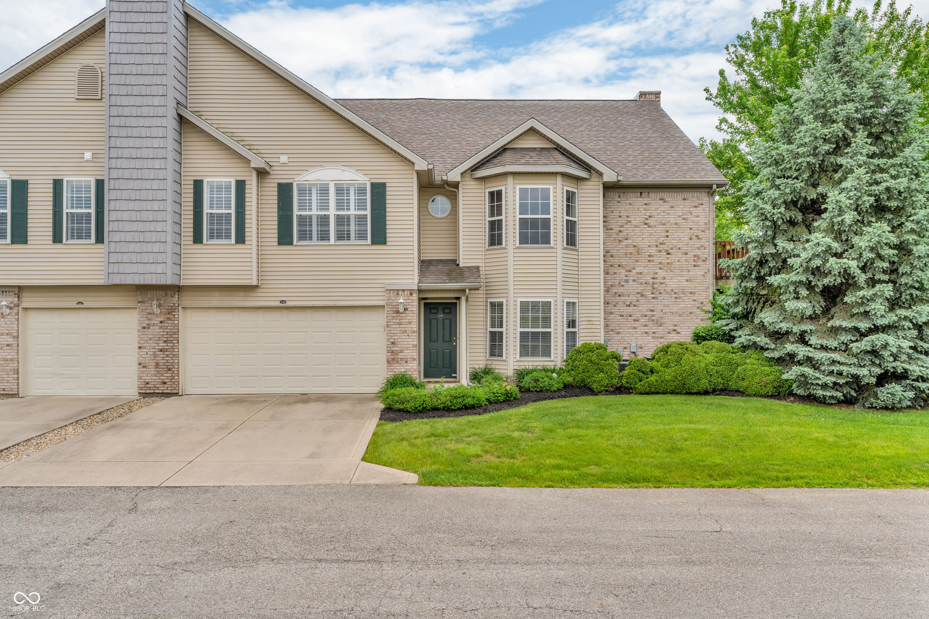 Property Photo: 1139 Fernwood Way IN 46168