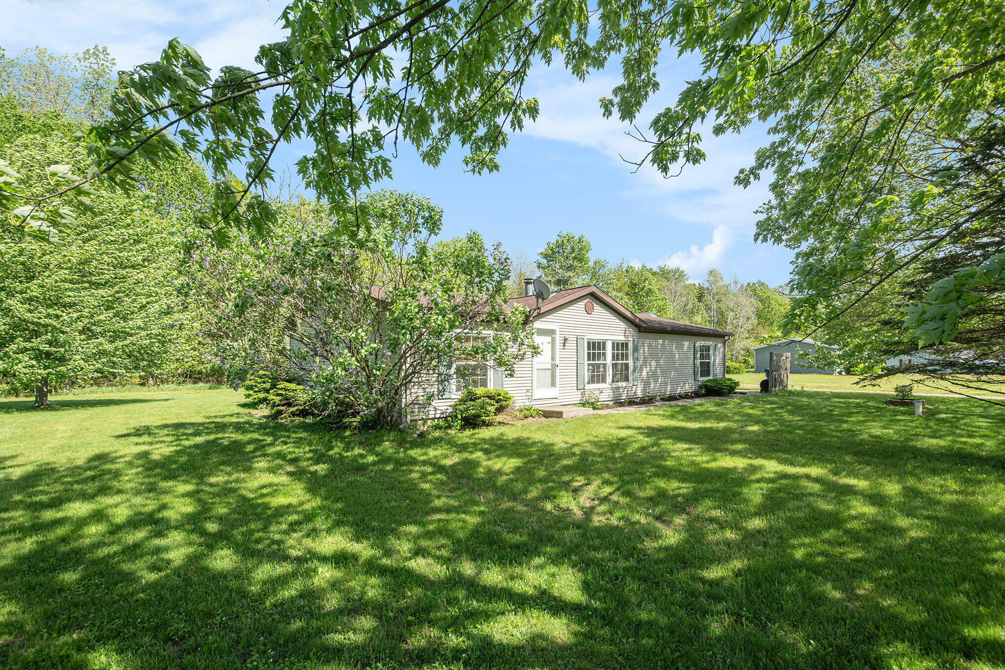 Property Photo:  69315 Cr 384  MI 49090 