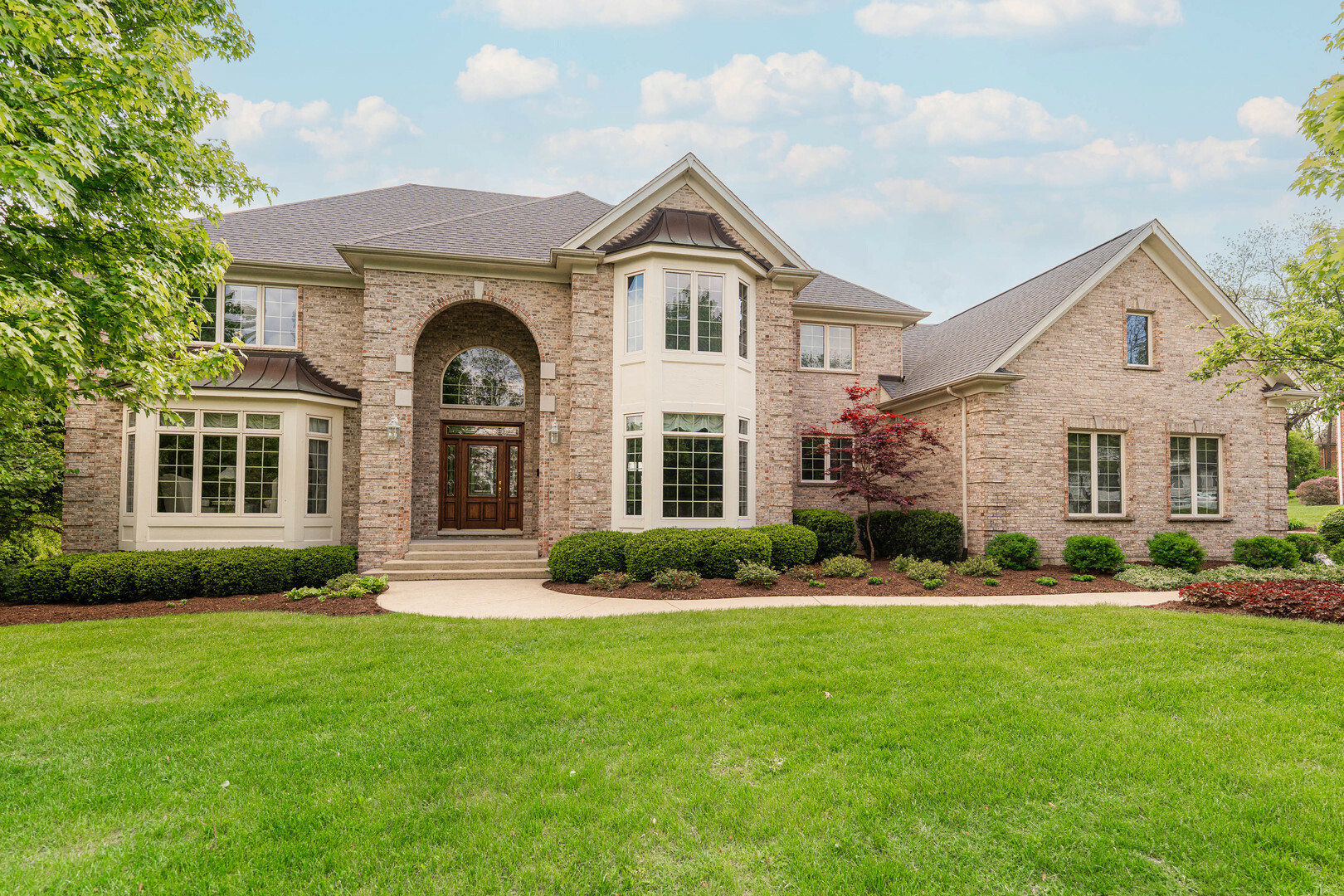 Property Photo: 38W185 Heritage Oaks Drive IL 60175