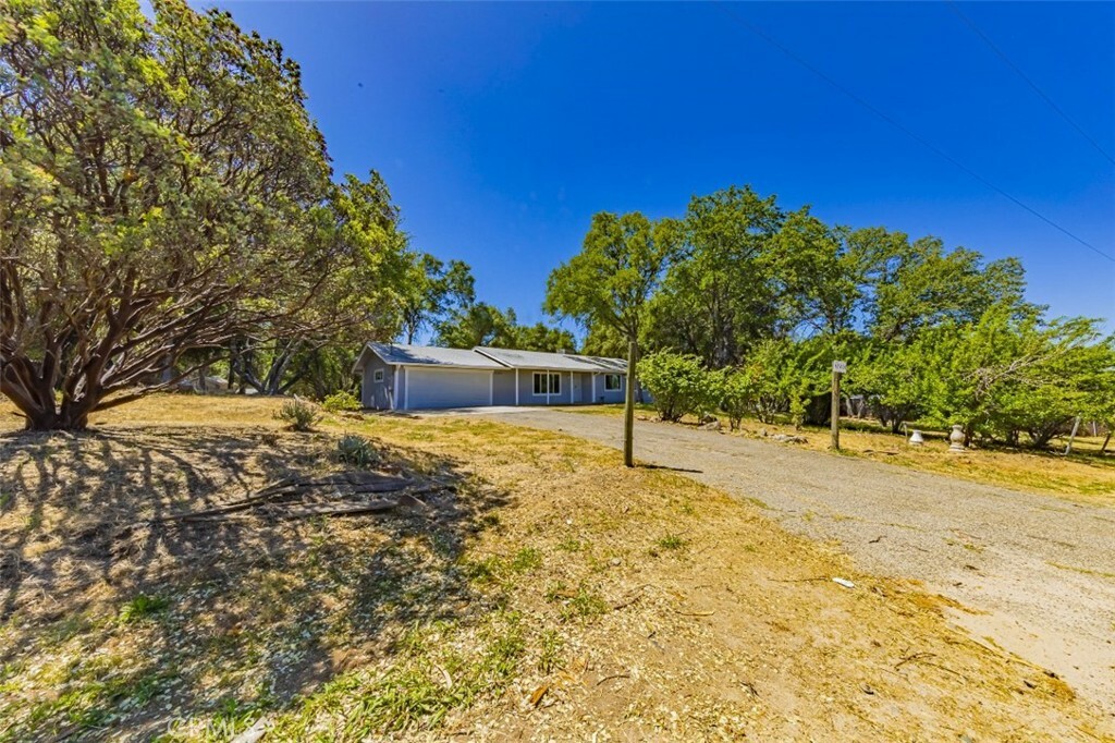 Property Photo: 47200 Oneida Avenue CA 93614