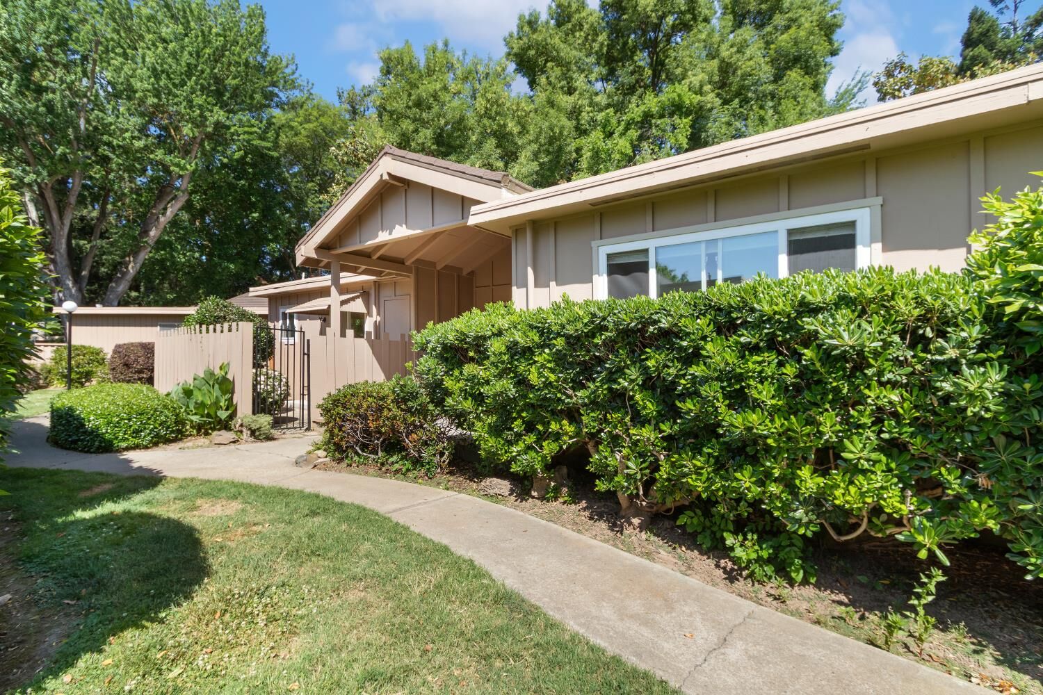 Property Photo: 815 Commons Drive CA 95825