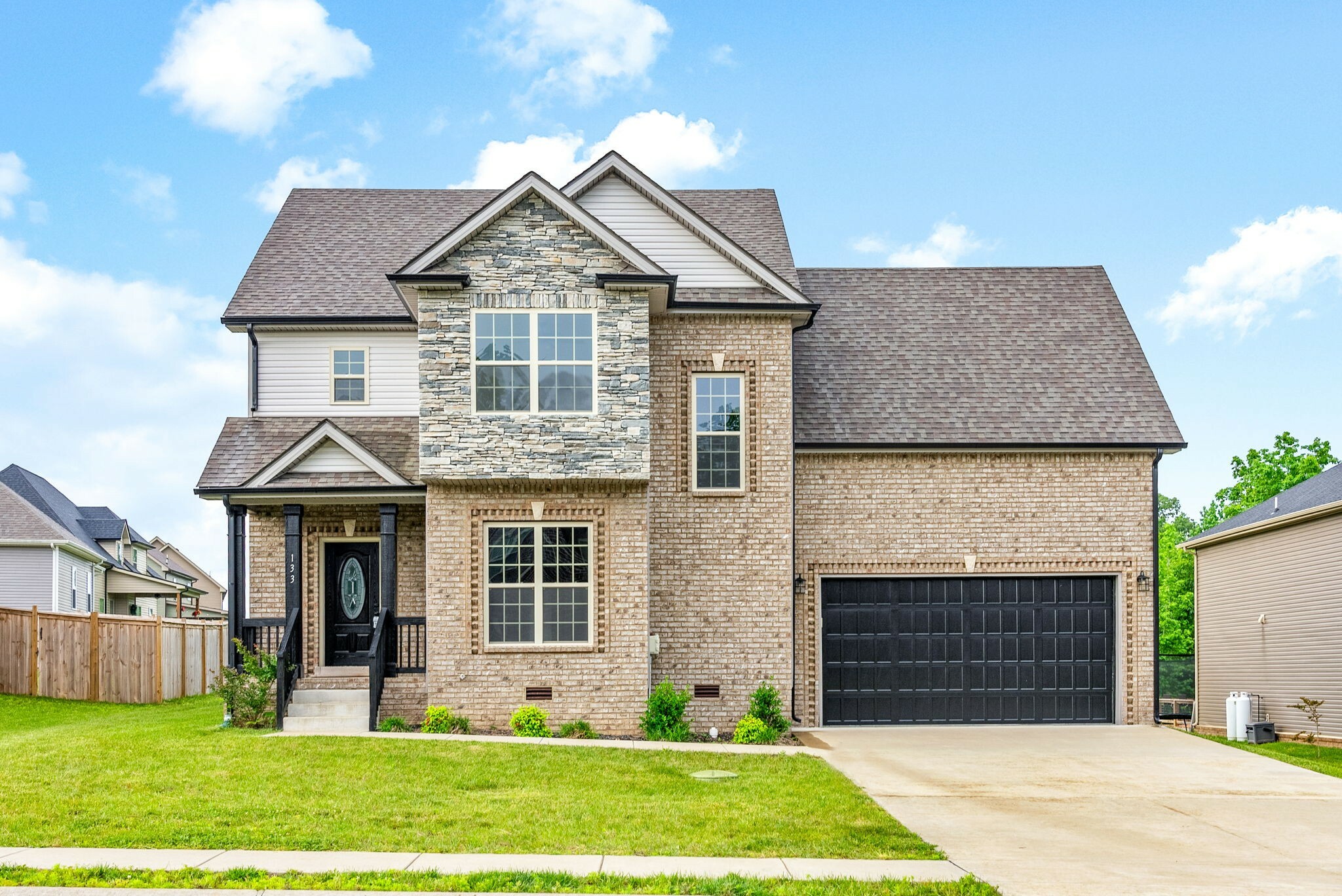 Property Photo: 133 Jackbat Court TN 37043