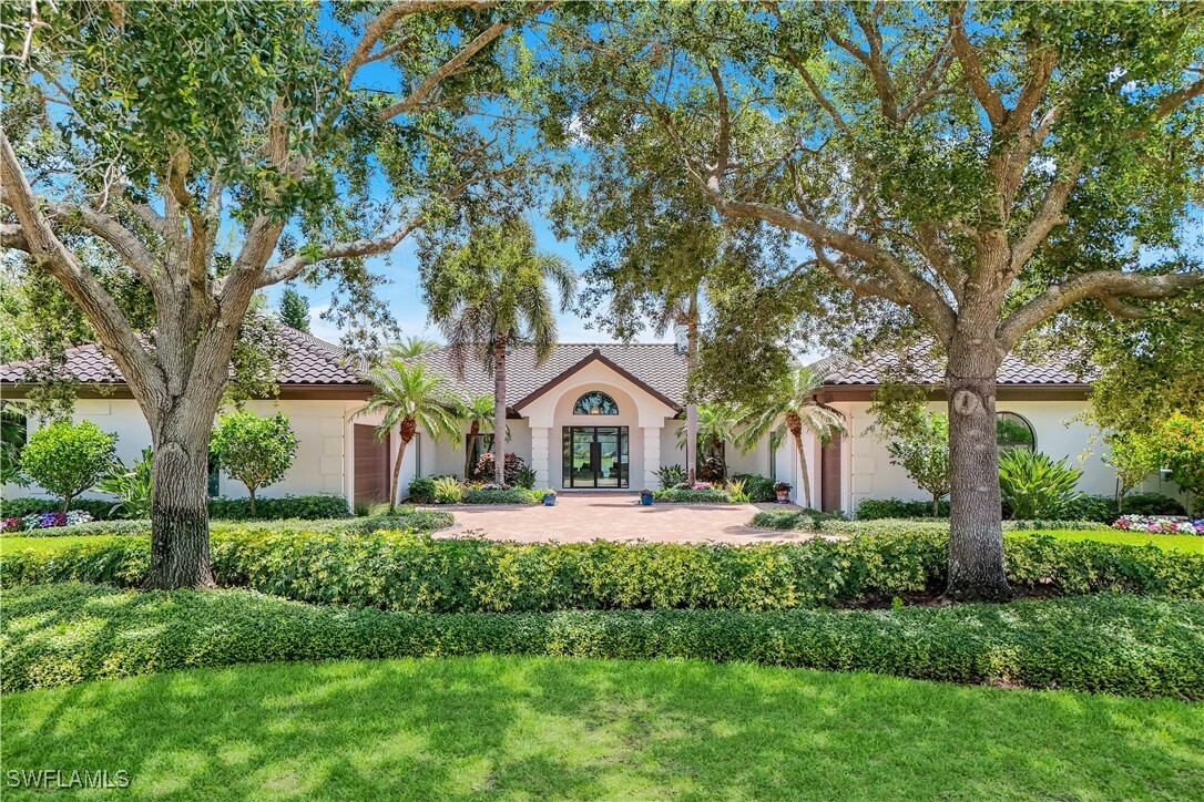 Property Photo: 4701 Oak Leaf Drive FL 34119