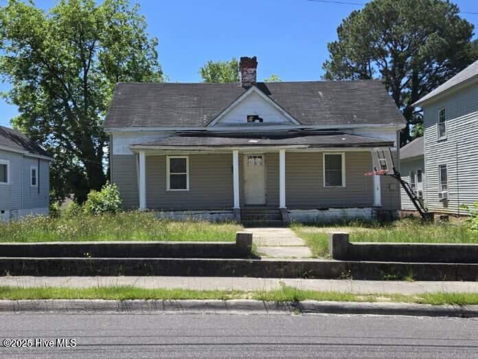 Property Photo:  714 Leak Street  NC 28379 